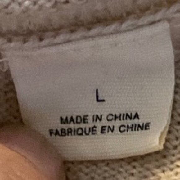 Anthropologie | Moth Sweater, Size Large, Front Pockets with Felt Buttons - Picture 6 of 10